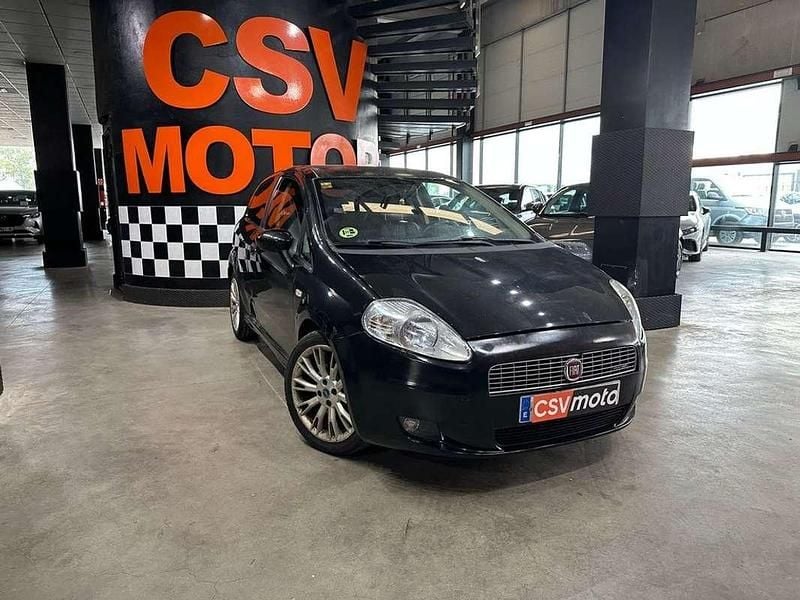Usado Fiat Grande Punto Sport 131 CV (96 kW) 2006 Negro Utilitario