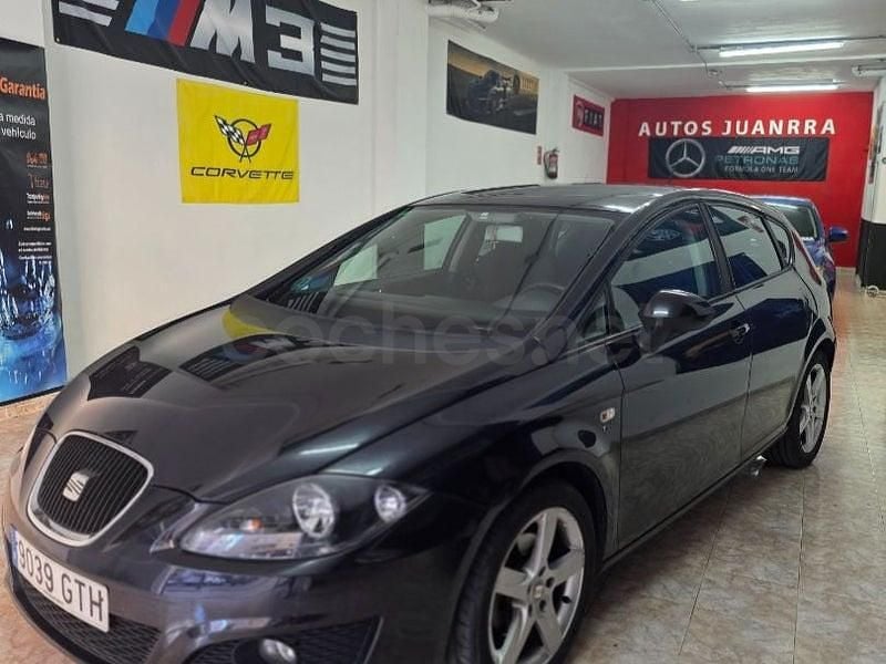 Negro Usado 2010 Seat Leon Sport Berlina | 6999 € (Precio justo) - Imagen 1/4