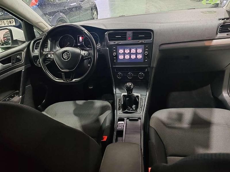 Usado VW Golf VII Business 110 CV (80 kW) 2017 Blanco Familiar
