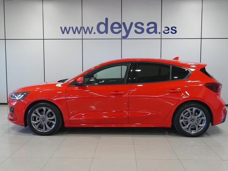 Usado Ford Focus ST-Line X 125 CV (91 kW) 2023 Rojo Berlina