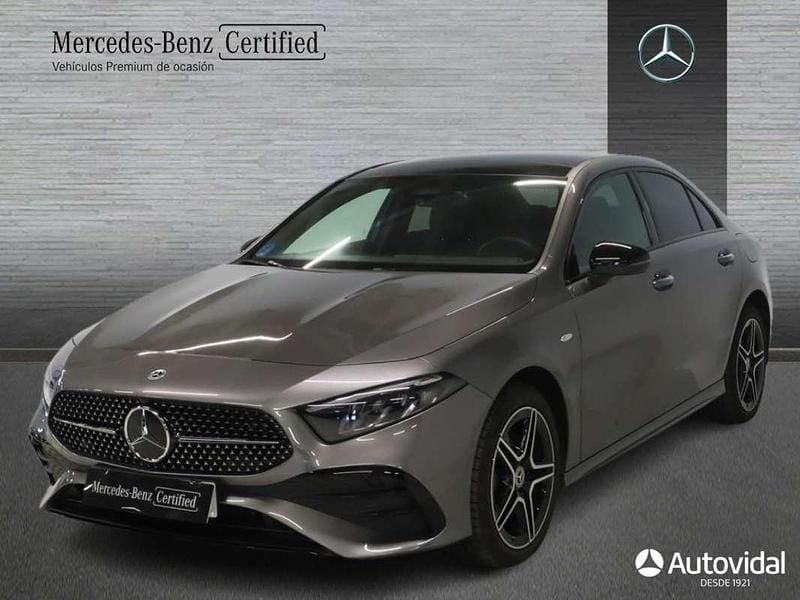 Usado Mercedes E250 218 CV (160 kW) 2025 Gris Berlina