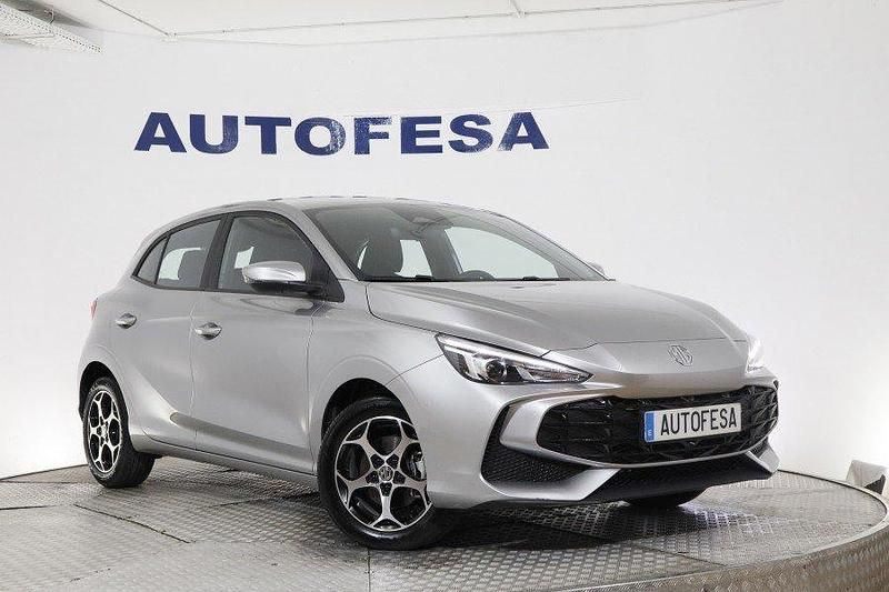 Usado MG MG3 Comfort 194 CV (142 kW) 2024 Plateado Utilitario