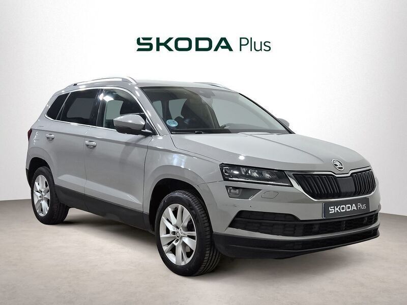 Gris Usado 2021 Skoda Karoq Style SUV | 22.490 € (Un poco caro) - Imagen 1/4