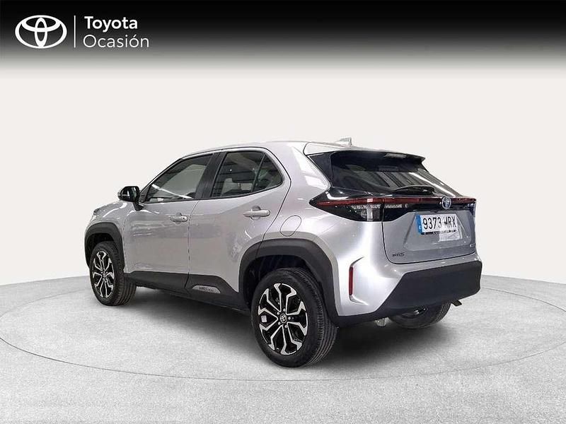 Usado Toyota Yaris Cross Active 116 CV (85 kW) 2024 Plata SUV