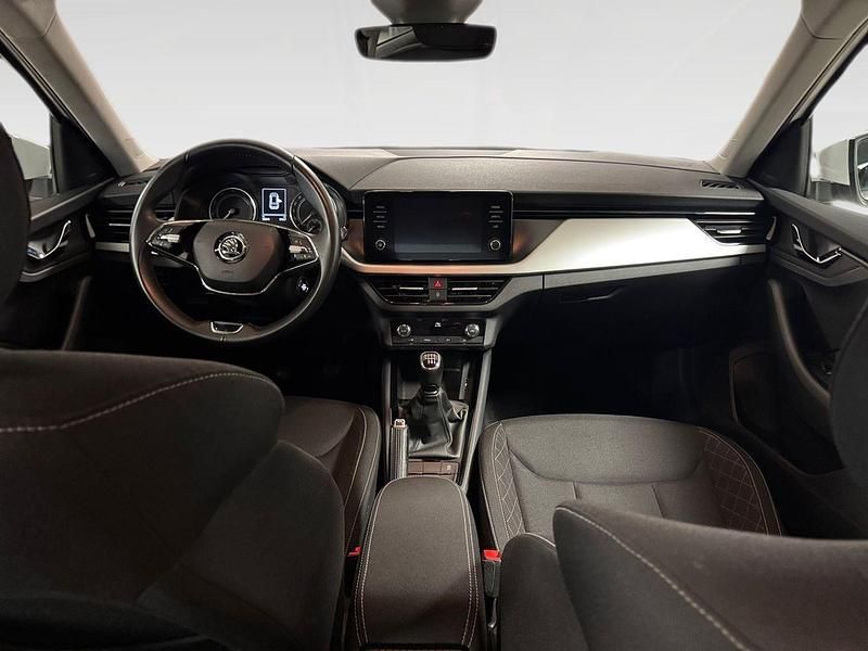 Usado Skoda Kamiq Ambition 110 CV (80 kW) 2023 Blanco SUV