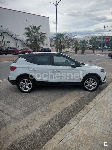 Usado Seat Arona Ecomotive 115 CV (84 kW) 2018 Blanco SUV