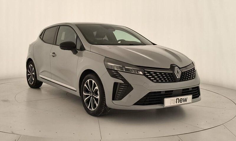Usado Renault Clio V Techno 145 CV (106 kW) 2025 Gris Berlina