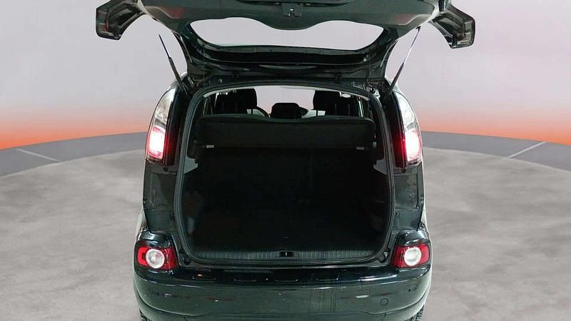 Usado Citroën C3 Picasso Feel 99 CV (72 kW) 2017 Negro Monovolumen