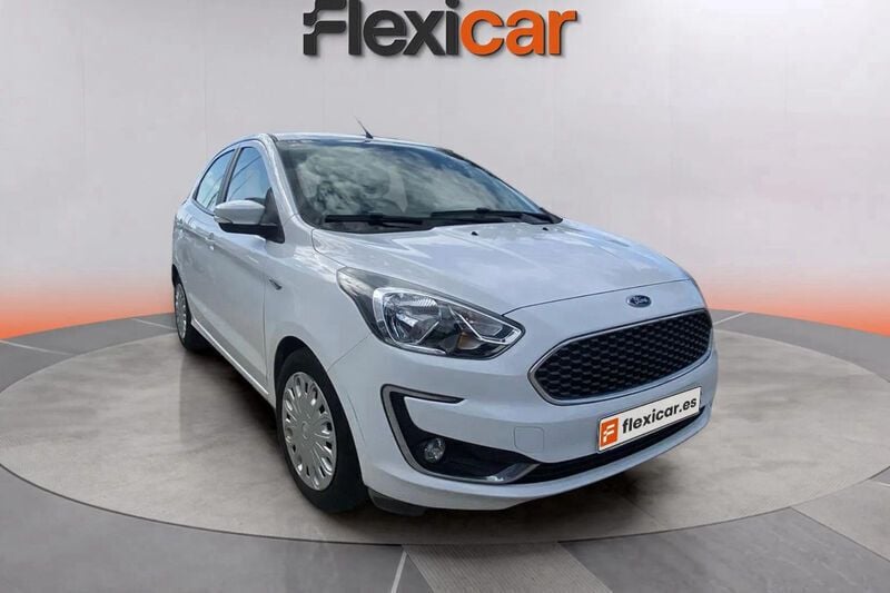 Blanco Usado 2019 Ford Ka Plus Utilitario | 8390 € (Buen precio) - Imagen 1/4
