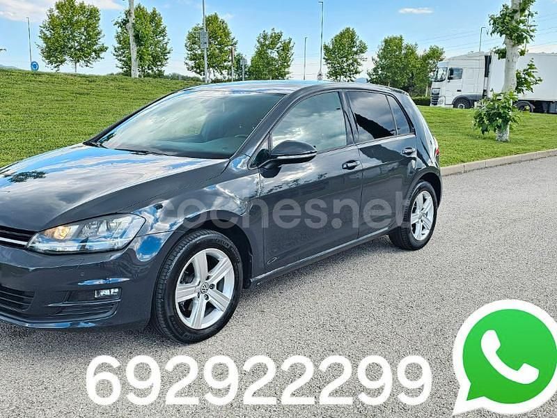 Usado VW Golf VII Advance 105 CV (77 kW) 2014 Gris / plata Berlina
