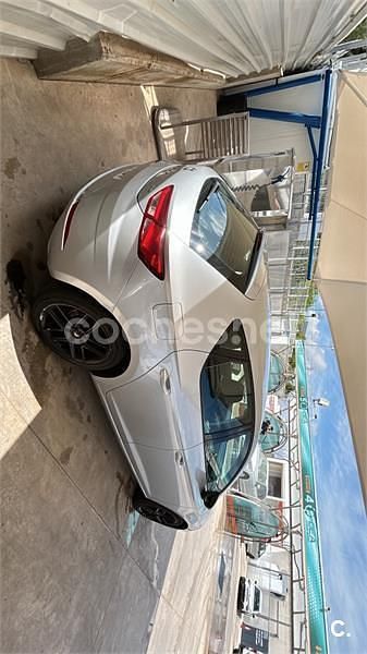 Usado Seat Leon Reference 90 CV (66 kW) 2017 Gris / plata Berlina