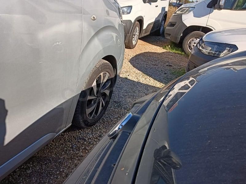 Usado Citroën Spacetourer Business Class 115 CV (84 kW) 2018 Gris / plata Monovolumen