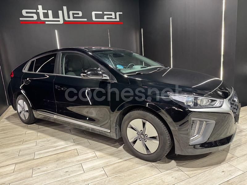 Usado Hyundai Ioniq 141 CV (103 kW) 2021 Negro Utilitario