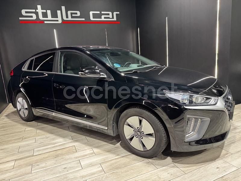 Usado Hyundai Ioniq 141 CV (103 kW) 2021 Negro Utilitario