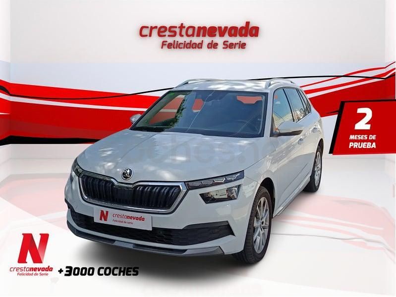 Usado Skoda Kamiq Sport 110 CV (80 kW) 2022 Blanco SUV