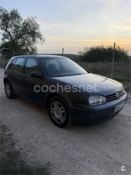 Usado VW Golf IV 110 CV (80 kW) 2003 Negro Berlina