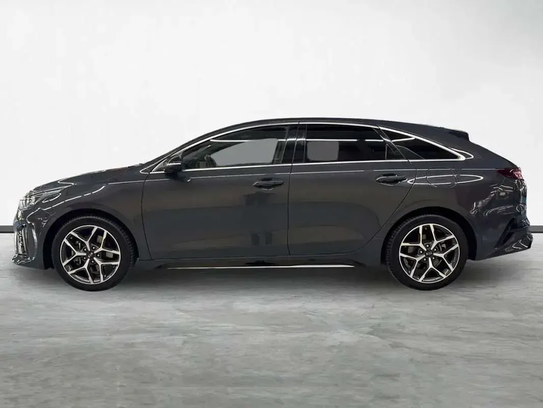 Usado Kia ProCeed GT-Line 140 CV (102 kW) 2020 Gris Familiar