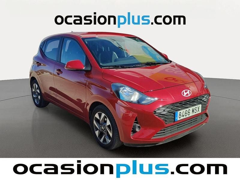 Usado Hyundai i10 64 CV (47 kW) 2024 Rojo Utilitario