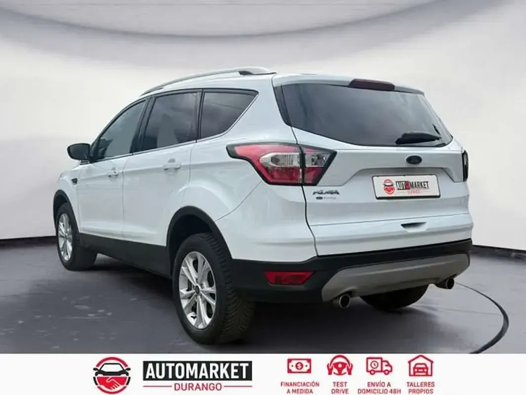 Usado Ford Kuga Titanium 120 CV (88 kW) 2018 Blanco SUV