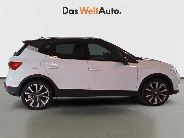 Usado Seat Arona FR 115 CV (84 kW) 2025 Blanco SUV