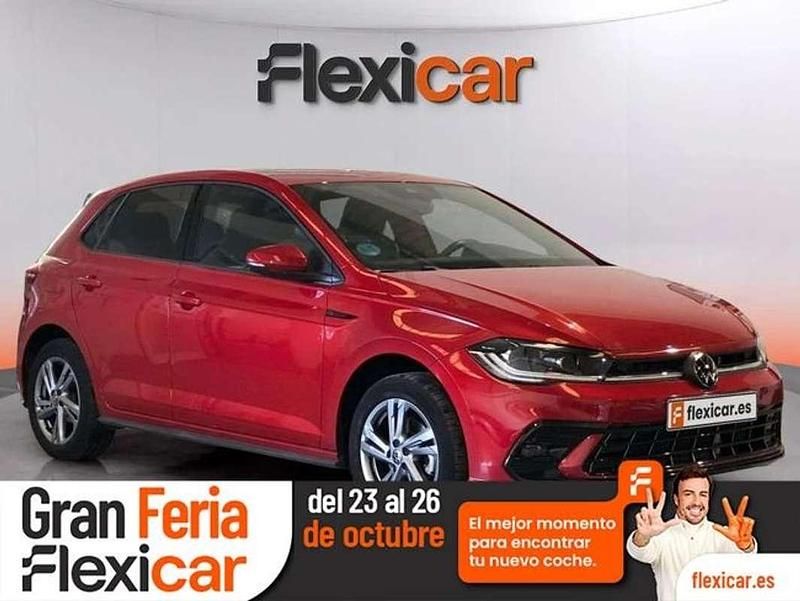 Burdeos Usado 2023 VW Polo R-line Utilitario | 20.690 € (Precio justo) - Imagen 1/4