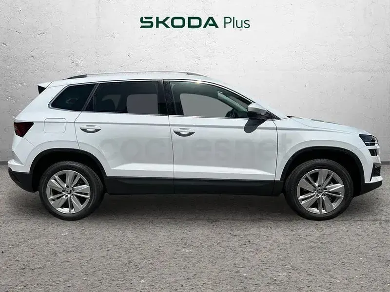 Nuevo Skoda Karoq Selection 116 CV (85 kW) 2026 Blanco SUV