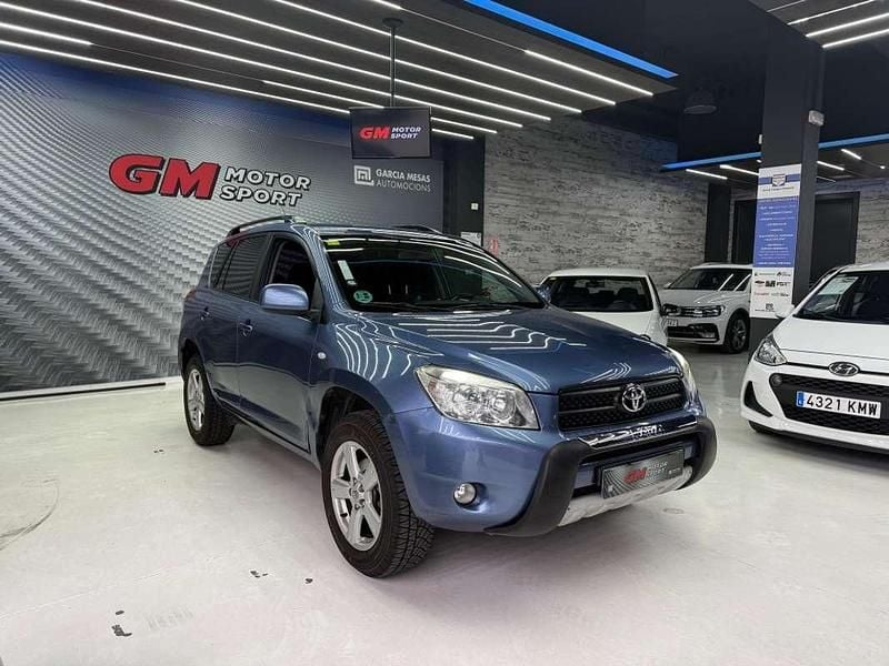 Usado Toyota RAV4 Sol 152 CV (111 kW) 2006 Azul SUV