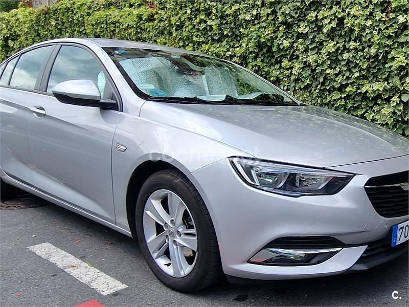 Gris / plata Usado 2019 Opel Insignia Selective Berlina | 10.980 € (Precio justo) - Imagen 1/4