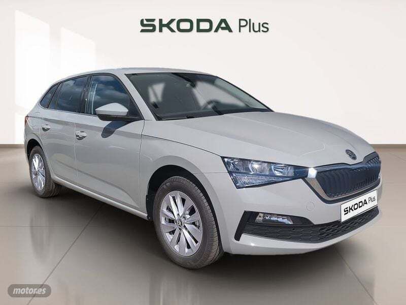 Gris / plateado Usado 2024 Skoda Scala Ambition Utilitario | 18.990 € (Precio justo) - Imagen 1/4