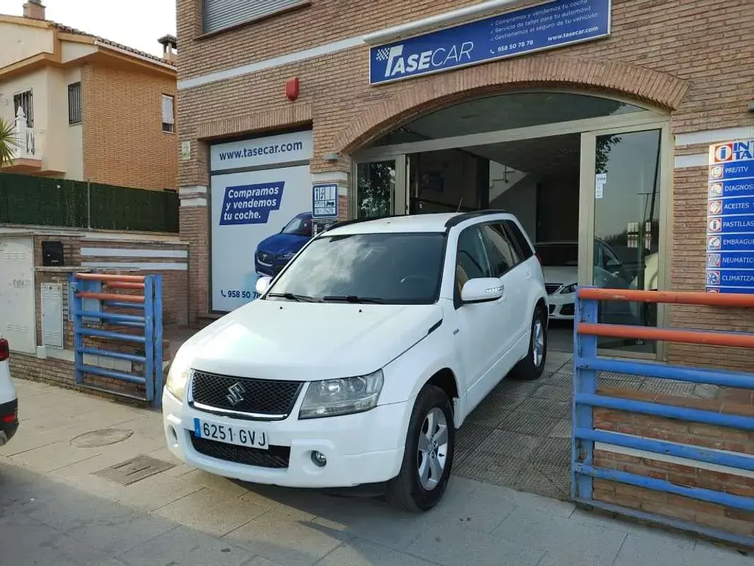 Usado Suzuki Grand Vitara 130 CV (95 kW) 2009 Blanco SUV