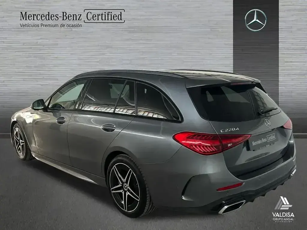 Usado Mercedes C220 AMG line 200 CV (147 kW) 2024 Gris Familiar