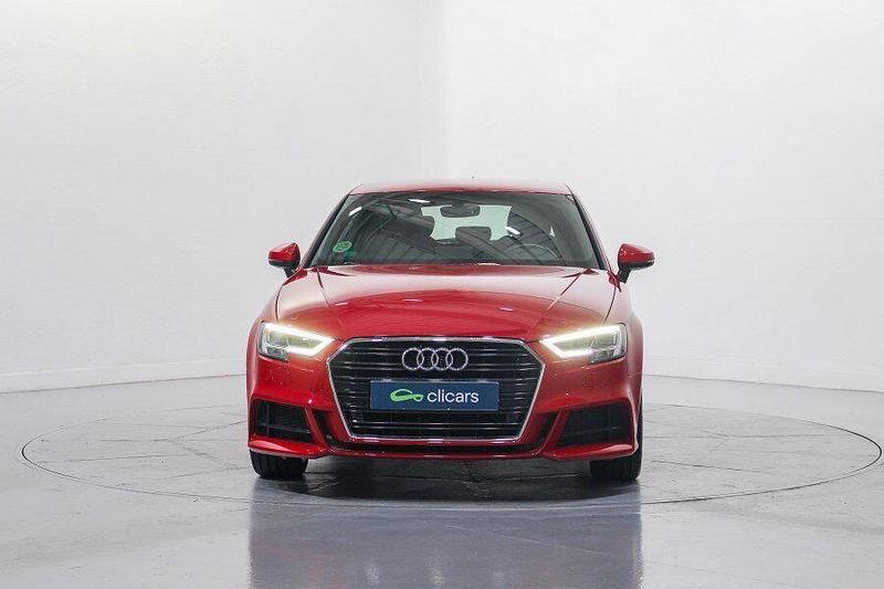Usado Audi A3 S-Line 116 CV (85 kW) 2019 Rojo Berlina