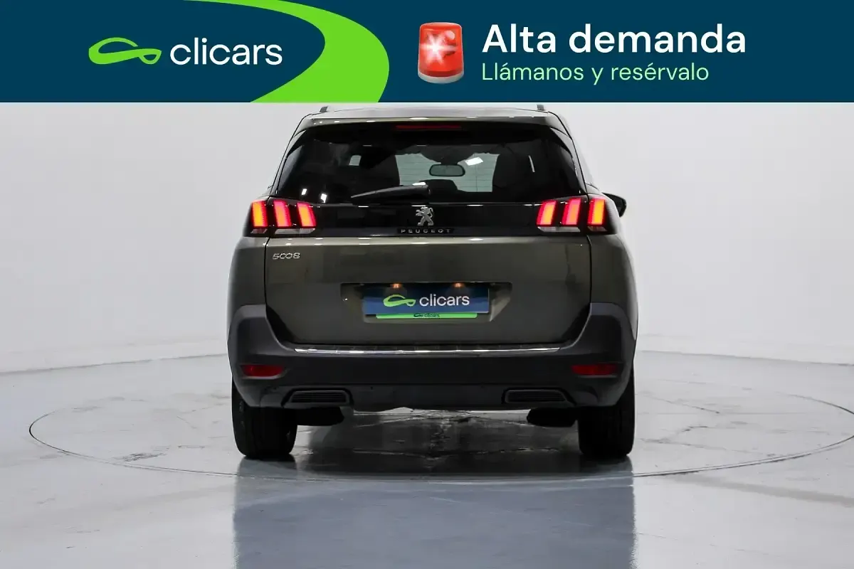 Usado Peugeot 5008 Allure 130 CV (95 kW) 2020 Gris SUV