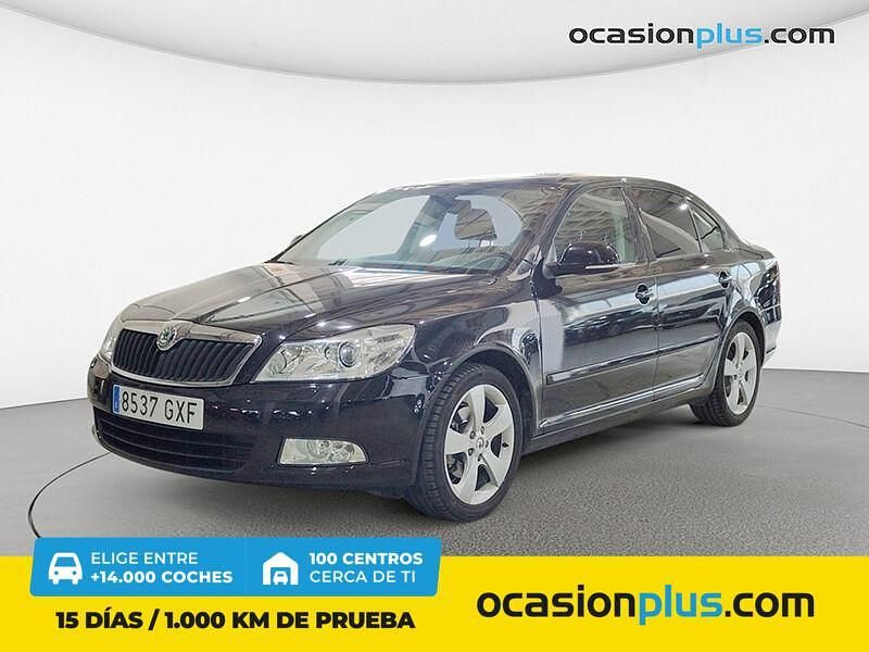 Negro Usado 2010 Skoda Octavia Executive Berlina | 10.900 € (Caro) - Imagen 1/4