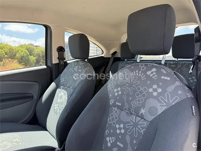 Usado Ford Ka Titanium 69 CV (50 kW) 2012 Gris / plata Utilitario