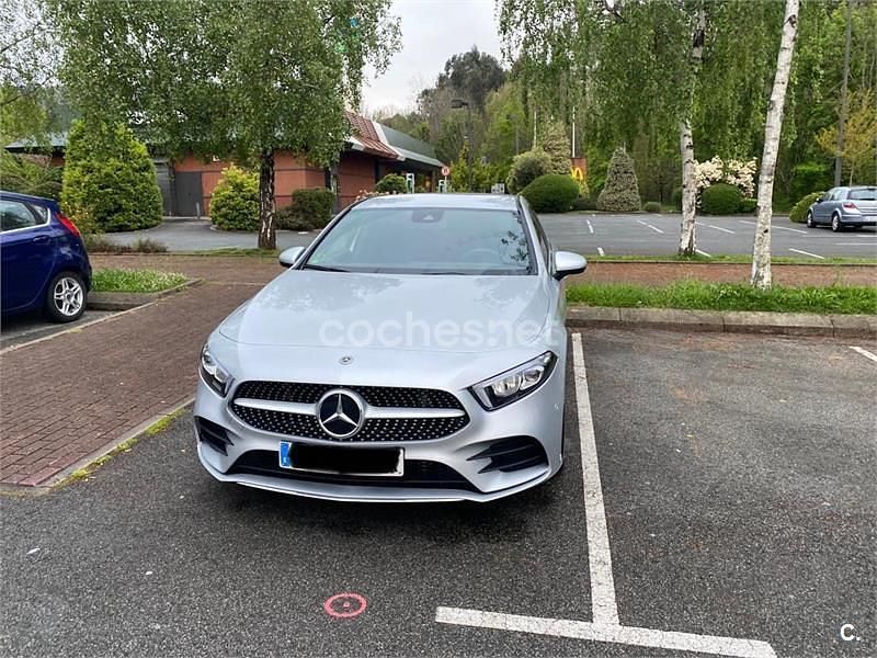 Usado Mercedes A180 109 CV (80 kW) 2019 Gris / plata Berlina