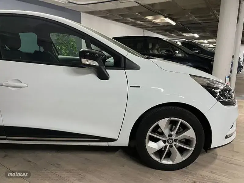 Usado Renault Clio IV LIMITED 73 CV (53 kW) 2017 Blanco Berlina