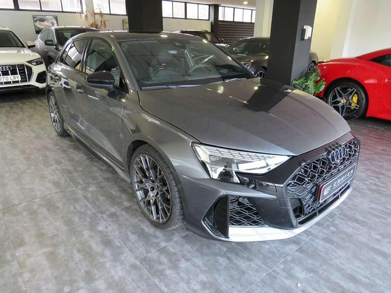 Usado Audi RS3 Sportback Design 400 CV (294 kW) 2025 Gris Utilitario