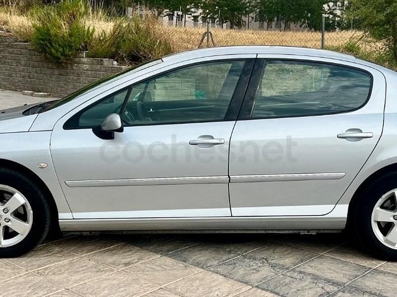 Usado Peugeot 407 Sport 110 CV (80 kW) 2009 Gris / plata Berlina