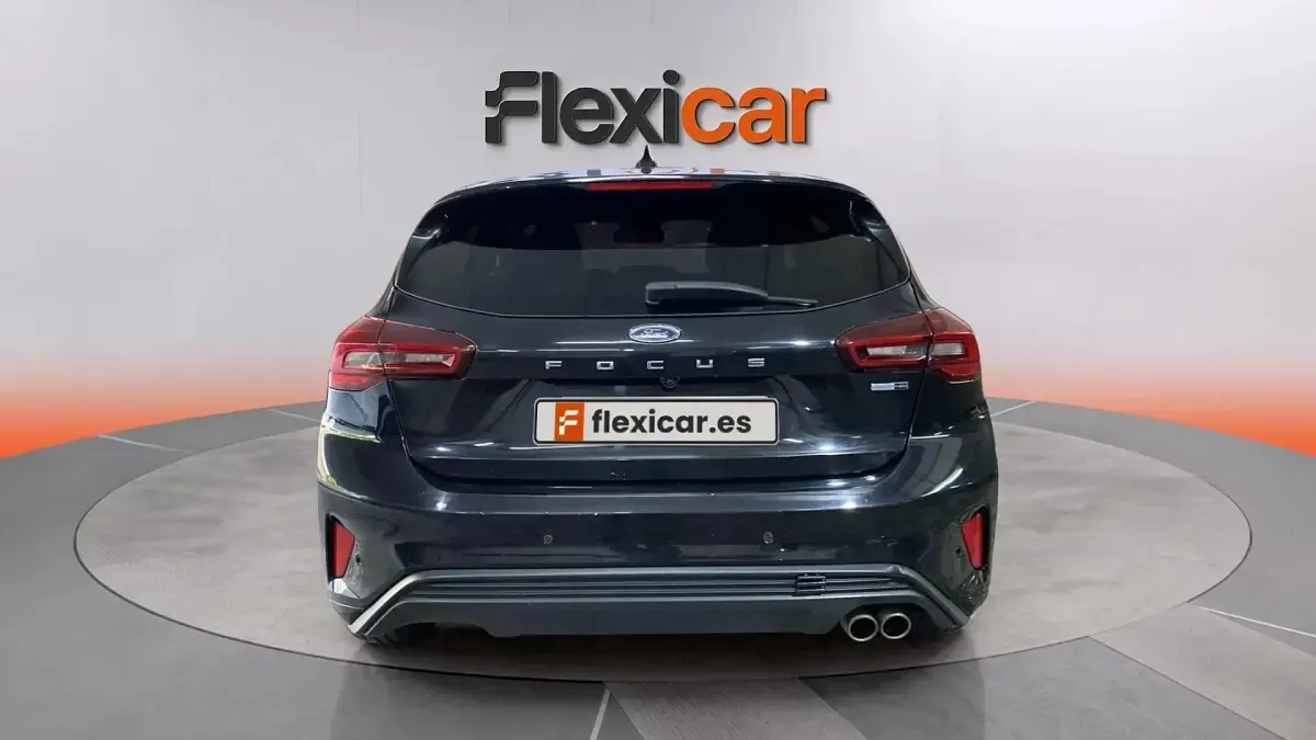 Usado Ford Focus ST-Line 155 CV (114 kW) 2023 Negro Berlina