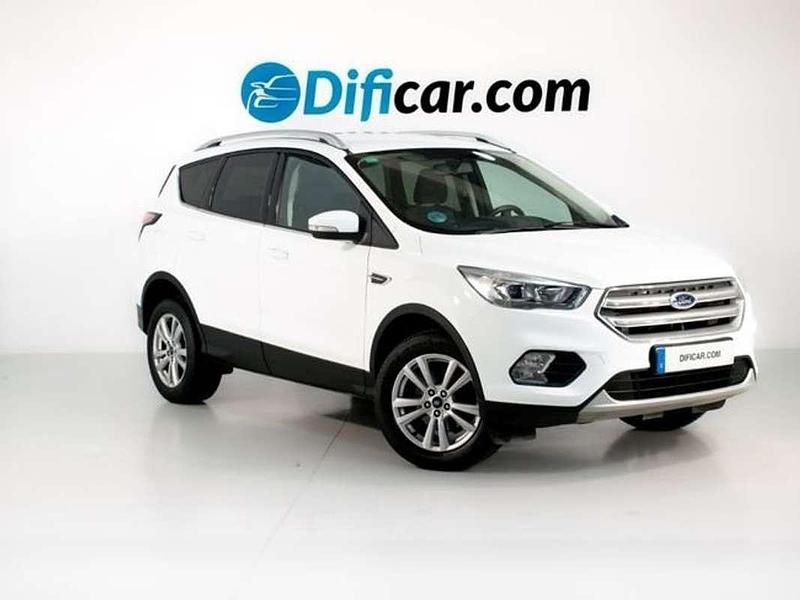 Usado Ford Kuga Trend 120 CV (88 kW) 2019 Blanco SUV