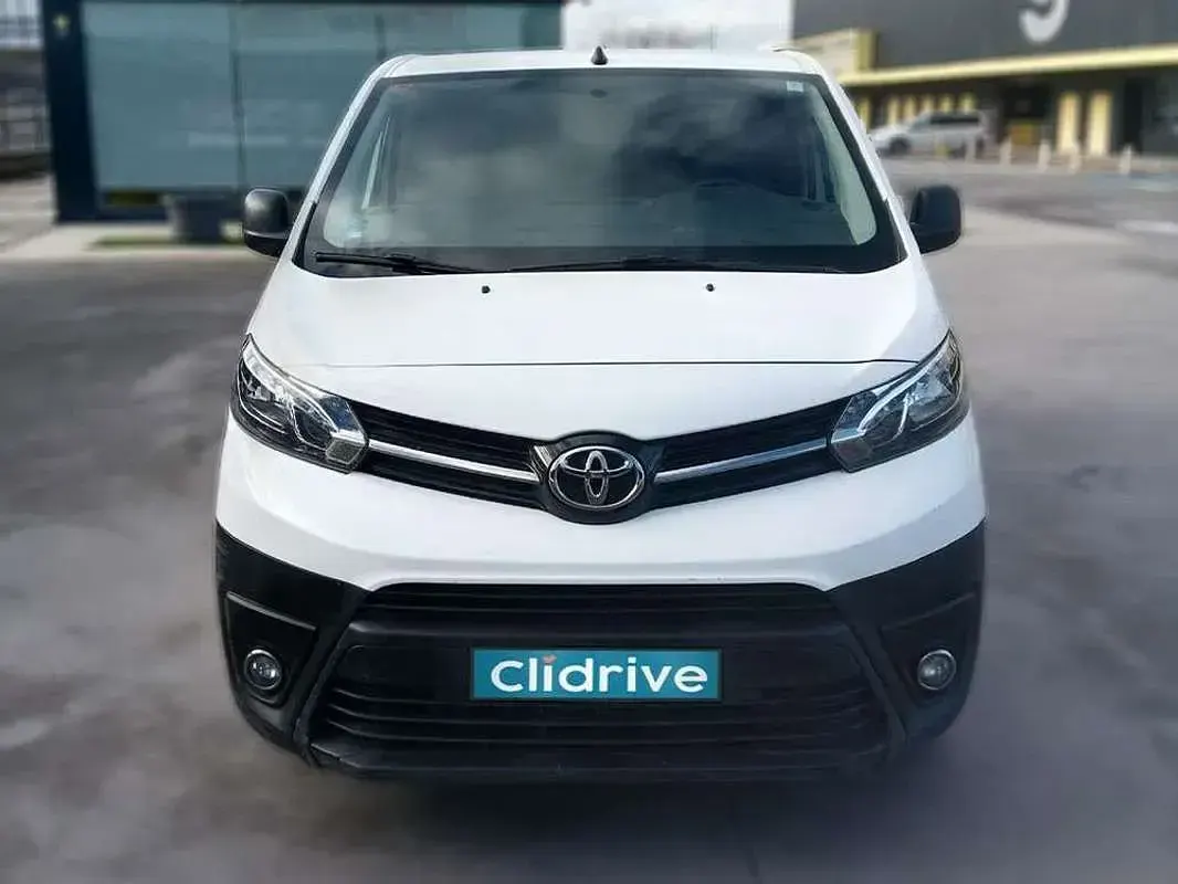 Usado Toyota Proace 102 CV (75 kW) 2021 Blanco Monovolumen