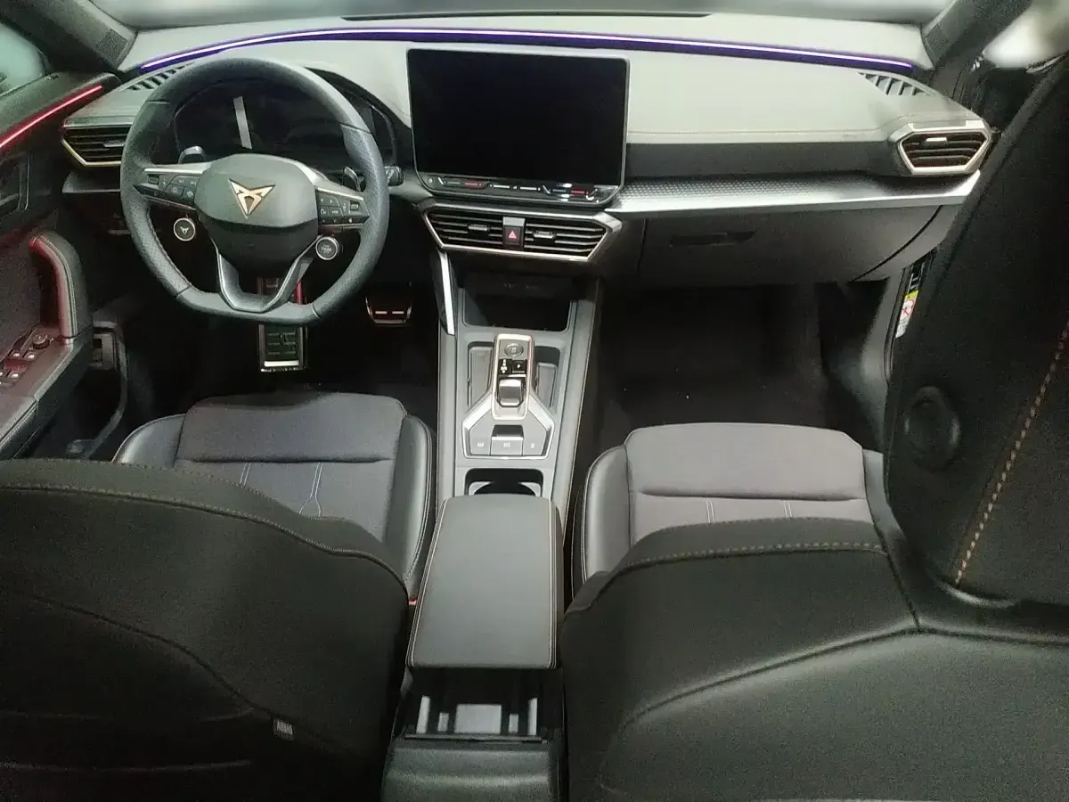 Usado Cupra Formentor 150 CV (110 kW) 2025 Gris SUV