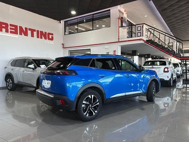 Usado Peugeot e-2008 Allure 100 kW (136 CV) 2023 Azul SUV
