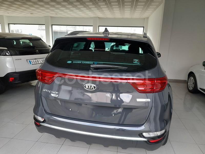 Usado Kia Sportage 136 CV (100 kW) 2020 Gris / plata SUV