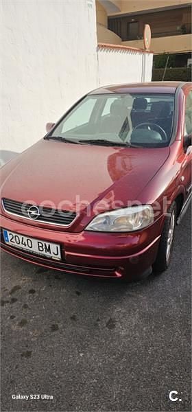 Rojo Usado 1999 Opel Astra Comfort Berlina | 2500 € (Precio justo) - Imagen 1/4