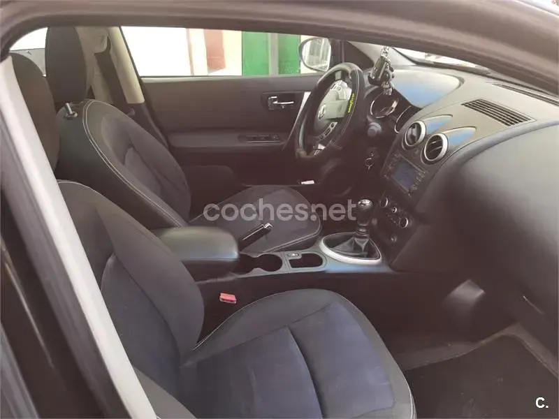 Usado Nissan Qashqai Acenta 106 CV (77 kW) 2011 Negro SUV