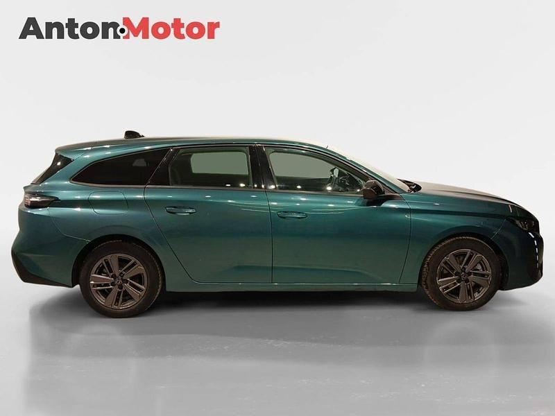 Usado Peugeot 308 SW Active 130 CV (95 kW) 2022 Azul Familiar