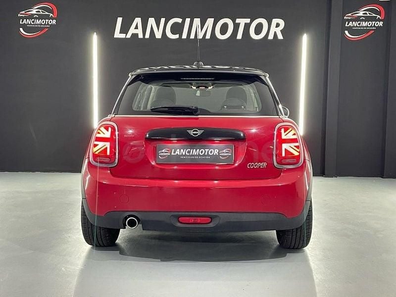 Usado Mini Cooper 136 CV (100 kW) 2018 Rojo Utilitario