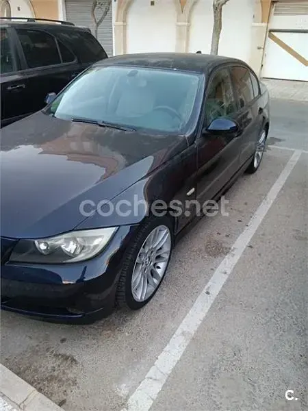 Usado BMW 320 150 CV (110 kW) 2005 Azul Berlina